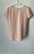 Load image into Gallery viewer, Ann Taylor Womens Peach Short Sleeve Round Neck Pullover Blouse Top Size M
