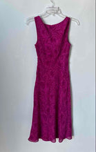 Load image into Gallery viewer, Express Womens Fuchsia Floral Print Sleeveless Scoop Neck A-Line Dress Size 1/2
