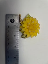 Load image into Gallery viewer, Women's "From My Garden Series" Multicolored Brooches (12 Pcs)
