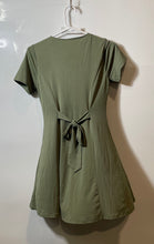 Load image into Gallery viewer, Forever 21 Womens Green Short Sleeve V-Neck Button Front A-Line Dress Size S
