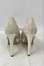 Load image into Gallery viewer, Things II Come Sherwayne Mahoney Womens Madison White Slip-On Pump Heels Size 7M
