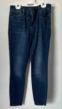 Load image into Gallery viewer, Lucky Brand Womens Blue Stretch Pockets Skinny Leg Jeans Size 4/27
