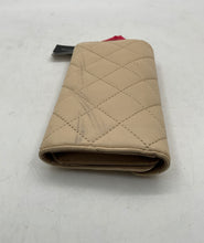 Load image into Gallery viewer, DKNY Womens Beige Quilted Leather Billfold Clutch Wallet With Tags
