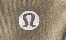Load image into Gallery viewer, Lululemon Womens Green Elastic Waist Pull-On Activewear Capri Leggings Size 4
