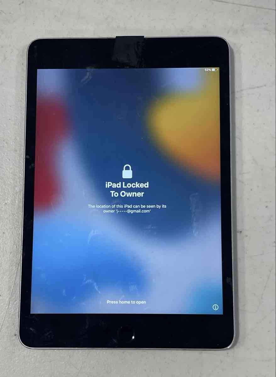 Apple iPad Mini 4 Gray iOS Tablet Model A1538 Powers On For Parts