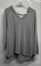 Load image into Gallery viewer, Tommy Bahama Womens Gray Long Sleeve Hooded Pullover Sweater Size L/G
