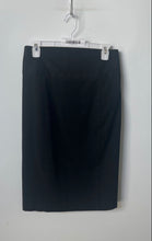 Load image into Gallery viewer, Express Womens Black Knee Length Back Zip Straight &amp; Pencil Skirt Size 6
