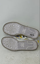 Load image into Gallery viewer, Adidas Kids Nizza Platform HP6229 White Floral Lace-Up Sneakers Shoes Size 5.5
