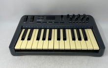 Load image into Gallery viewer, M-Audio Oxygen 25 3rd Gen 25-Key USB MIDI Controller Keyboard Not Tested
