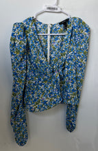 Load image into Gallery viewer, Forever 21 Womens Blue Multi Floral Puff Sleeve V-Neck Cropped Blouse Size Small
