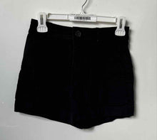 Load image into Gallery viewer, H&amp;M Womens Black Denim Stretch Flat Front Slash Pockets Chino Shorts Size 4
