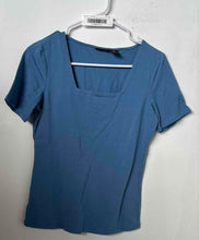 Load image into Gallery viewer, Tahari Womens Blue Short Sleeve Square Neck Stretch Pullover T-Shirt Size S
