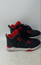 Load image into Gallery viewer, And1 Boys Black Red Leather Lace-Up Round Toe Low Top Basketball Shoes Size 5
