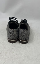 Load image into Gallery viewer, ED Ellen Degeneres Womens Larkin Black White Lace-Up Oxford Shoes Size 7
