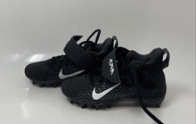 Load image into Gallery viewer, Nike Boys Alpha Menace Varsity 2 AV1176-100 Black Lace-Up Football Cleats Sz 1Y
