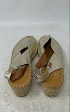 Load image into Gallery viewer, Toni Pons Womens Bernia-P Golden Tone Wedge Espadrille Sandal Size EUR 39
