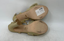 Load image into Gallery viewer, Badgley Mischka Womens Sophie Gold-Tone Bow Block Heel Platform Sandals Size 6.5
