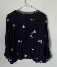 Load image into Gallery viewer, Zara Womens Black Floral Print 3/4 Sleeve V-Neck Tunic Top Size Medium
