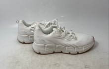 Load image into Gallery viewer, Crane Womens 843051 White Round Toe Low Top Lace-Up Sneaker Shoes Size 8
