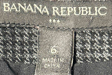 Load image into Gallery viewer, Banana Republic Womens Gray Houndstooth Stretch Wrap Skirt Size 6
