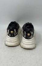 Load image into Gallery viewer, Daisy Fuentes Womens Black White Low Top Lace-Up Sneaker Shoes Size EUR 37

