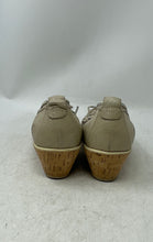 Load image into Gallery viewer, Timberland Womens Beige Leather Slip-On Wedge Pump Heels Size 11
