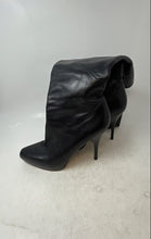 Load image into Gallery viewer, Via Spiga Womens Black Leather Side Zipper Pointed Toe Ankle Bootie Boots Sz 9.5
