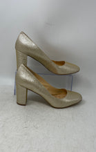 Load image into Gallery viewer, Badgley Mischka Womens Metallic Golden Slip-On Block Pump Heels Size 9
