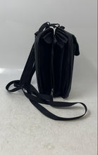 Load image into Gallery viewer, Duchamp London Womens Green Black Adjustable Crossbody Strap Phone Wallet
