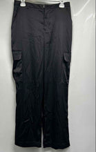 Load image into Gallery viewer, DKNY Womens Black Flat Front Slash Pockets Straight Leg Cargo Pants Size 8P
