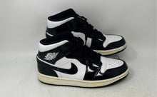 Load image into Gallery viewer, Nike Mens Air Jordan 1 Mid SE DD1649-001 Black White Basketball Shoes Size 7.5
