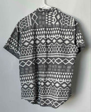 Load image into Gallery viewer, Forever 21 Mens Gray White Short Sleeve Collared Button-Up Shirt Size XL
