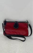 Load image into Gallery viewer, Vera Pelle Womens Red Black Pebbled Leather Zip Top Charm Crossbody Bag
