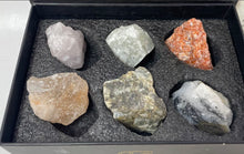 Load image into Gallery viewer, Gazer How To Use Your Crystals For Zodiac Sign Cancer Kit With Gift Box
