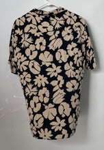 Load image into Gallery viewer, Zara Mens Black Beige Floral Spread Collar Relaxed Fit Button-Up Shirt Size M
