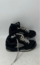Load image into Gallery viewer, Nike Kids Jordan 5 Retro HF3978-001 Black Silver Tone Sneaker Shoes Size 1.5Y
