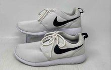 Load image into Gallery viewer, Nike Womens Roshe One White Black Low Top Lace-Up Sneaker Shoes Size 7.5
