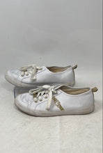 Load image into Gallery viewer, Guess Womens Banx White Gold-Tone Leather Low Top Lace-Up Tennis Shoes Size 8.5M

