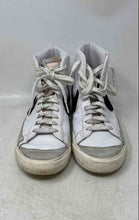 Load image into Gallery viewer, Nike Mens Blazer Mid '77 Vintage White Black Lace-Up Sneaker Shoes Size 9.5
