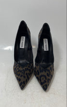 Load image into Gallery viewer, Steve Madden Womens Roz Black Animal Print Pointed Toe Stiletto Pump Heels Sz 5
