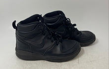 Load image into Gallery viewer, Nike Kids Manoa BQ5373-001 Black Leather Lace-Up Ankle Boots Size 2Y
