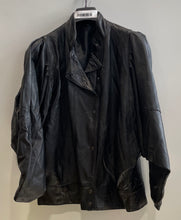 Load image into Gallery viewer, Jean Cerruti Mens Black Leather Long Sleeve Snap Front Bomber Jacket Size L
