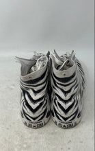 Load image into Gallery viewer, Converse Womens CT All Star Shroud Black White Animal Print Sneaker Shoes Size 8
