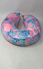 Load image into Gallery viewer, Lilly Pulitzer Multicolor Splendor In the Sand Lightweight Travel Neck Pillow
