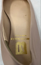 Load image into Gallery viewer, Bruno Magli Womens Mina Cream Leather Bow Slip-On Ballet Flats Size EUR 37
