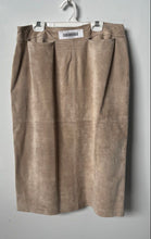 Load image into Gallery viewer, C'est City Womens Beige Suede Front Pockets Midi Straight &amp; Pencil Skirt Size 12

