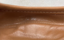 Load image into Gallery viewer, Authentic Tory Burch Womens Aaden Beige Leather Ballet Flats Size 9M Damaged

