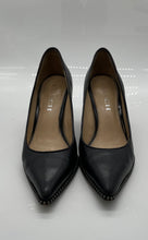 Load image into Gallery viewer, Coach Womens Vonna A00157 Black Leather Pointed Toe Stiletto Pump Heels Size 5B
