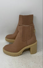Load image into Gallery viewer, Dolce Vita Womens Caster H2O Light Beige Pull-On Ankle Booties Size 7.5
