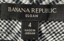 Load image into Gallery viewer, Banana Republic Womens Sloan White And Black Plaid Skinny Leg Ankle Pants Size 4
